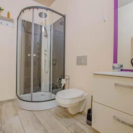D'hote Chez Angela Bed & Breakfast *
