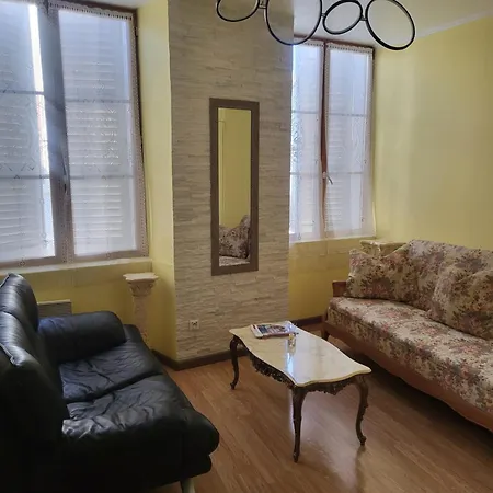 D'hote Chez Angela فندق مبيت وإفطار